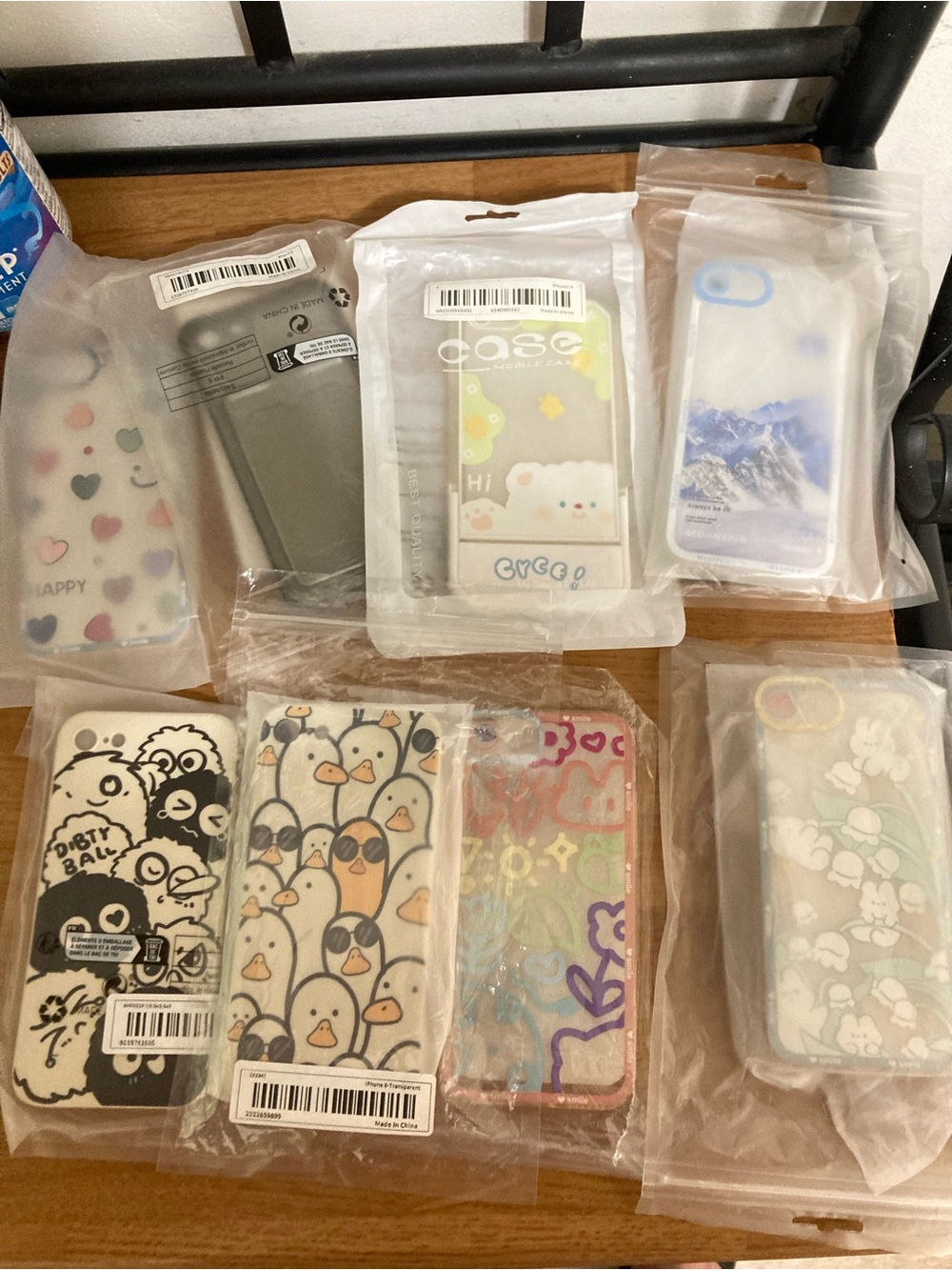 iPhone 6/7/8/se/se2/se3 phone case bundle - White/Multi
